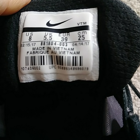 Size 8 - Picture 4 of 4